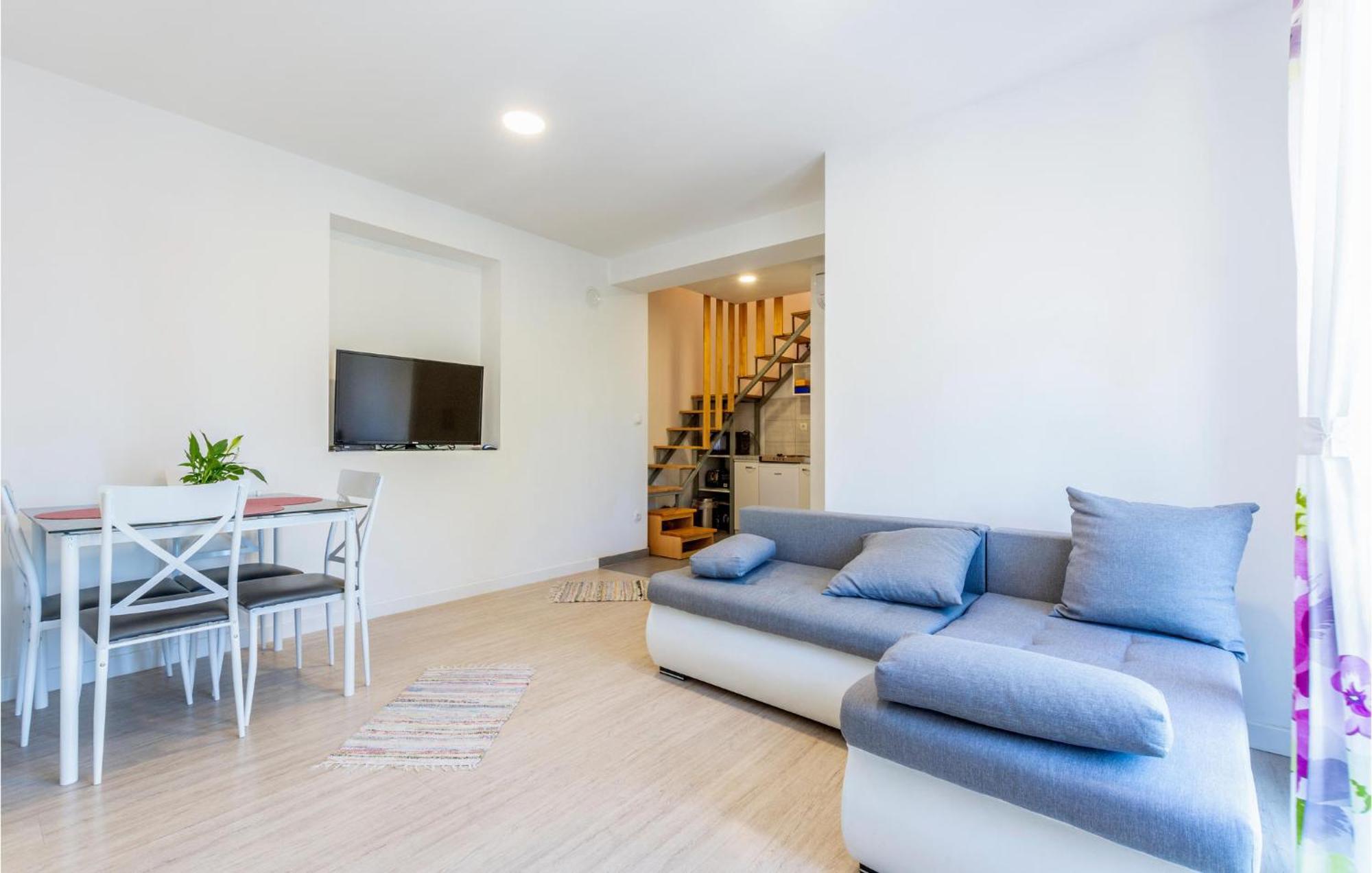 Gorgeous Apartment In Omis With Kitchen Exteriör bild