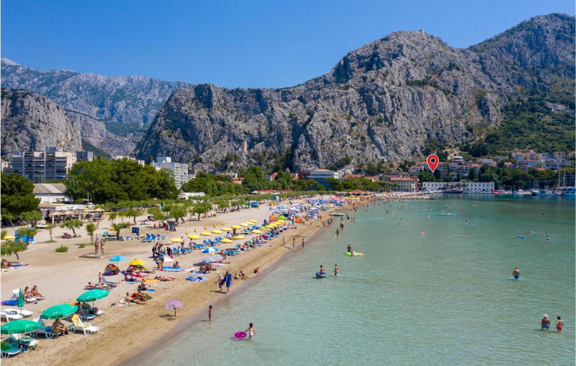 Gorgeous Apartment In Omis With Kitchen Exteriör bild
