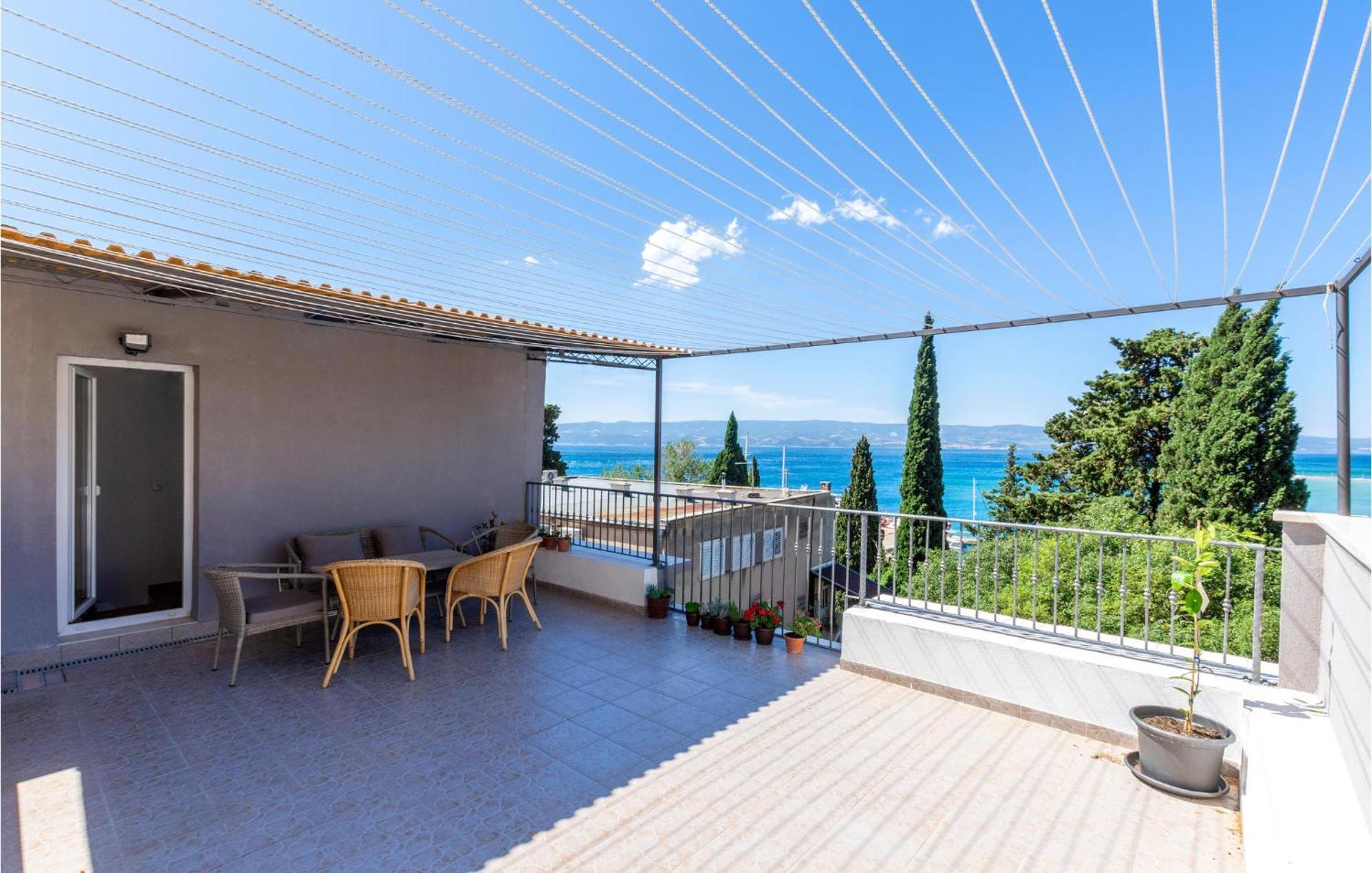 Gorgeous Apartment In Omis With Kitchen Exteriör bild